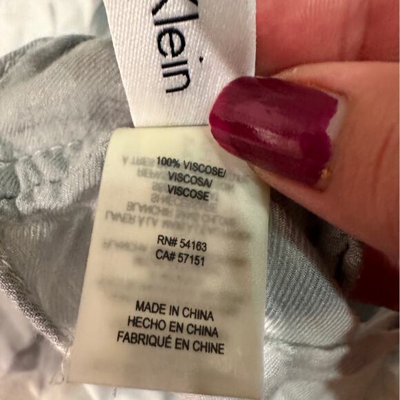 🍷Calvin Klein grey and white tie dye printed striped circle infinity scarf - Picture 5 of 6